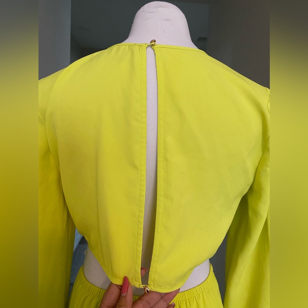 Royalty By Maluma Women's Tie Front Cutout Jumpsuit Yellow Size 00 - Picture 5 of 6
